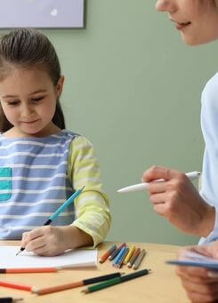 sesión psicoeducativa psicóloga infantil Eibar